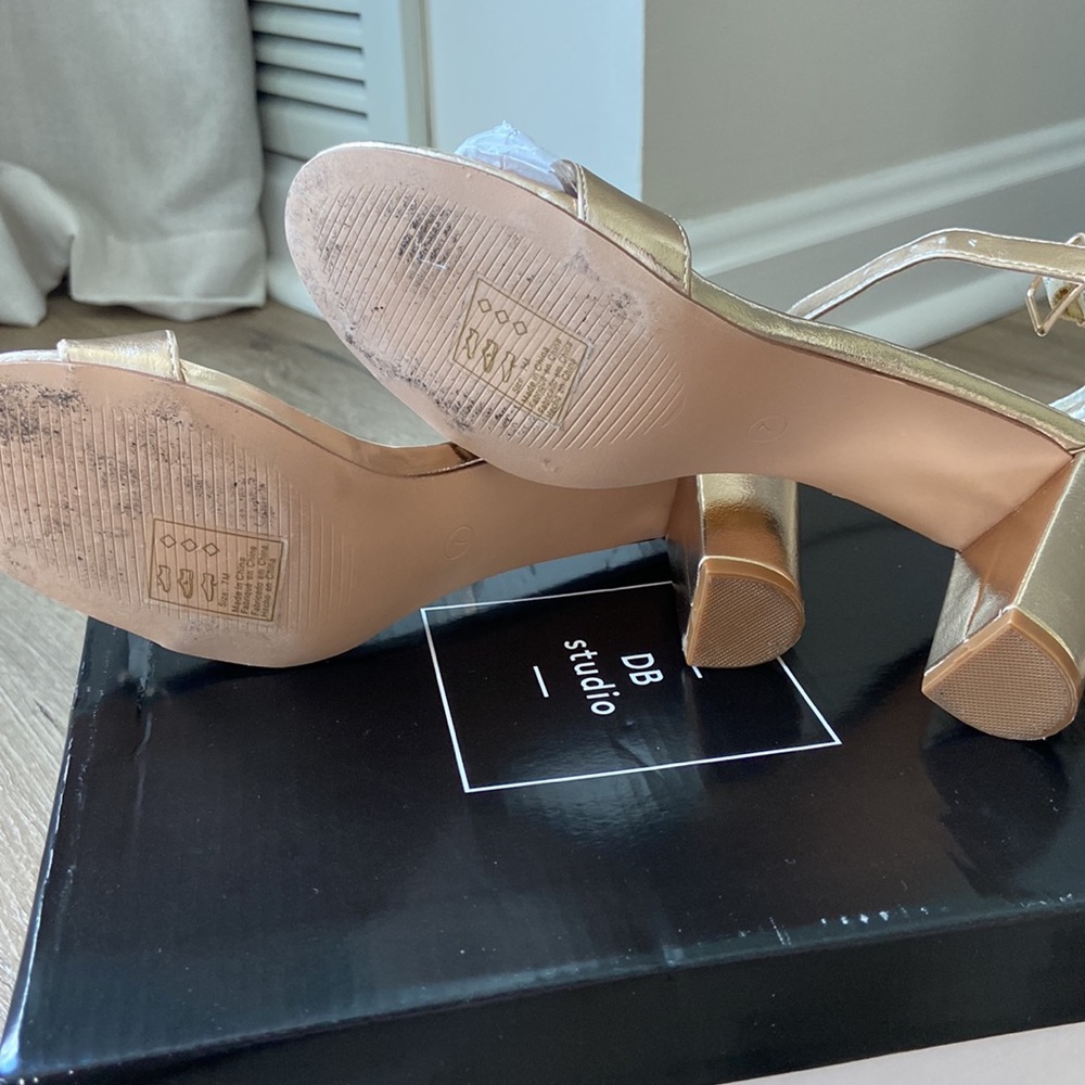 David's Bridal Rose Gold Block Heel Sandals - Picture 3 of 3